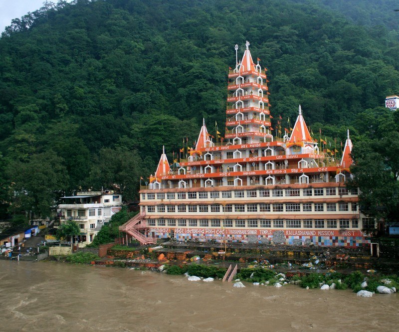 148894725Rishikesh_Tera_Manzil_Temple_Main