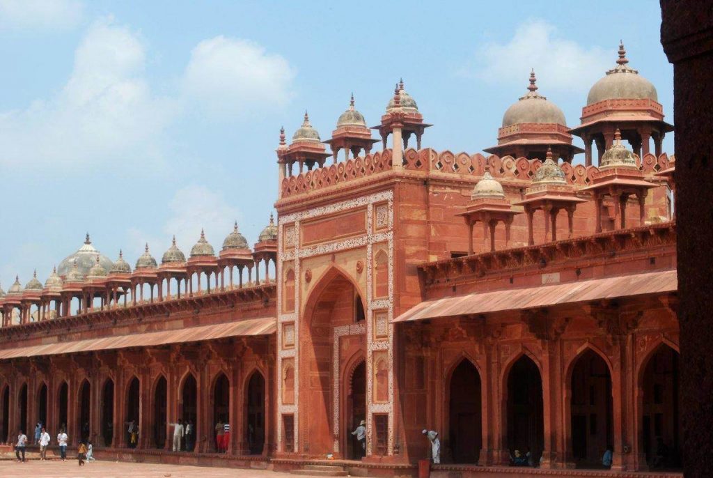 Fatehpur-Sikri-entrance1-1024×686