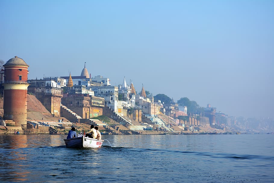 india-varanasi-ganga-temple