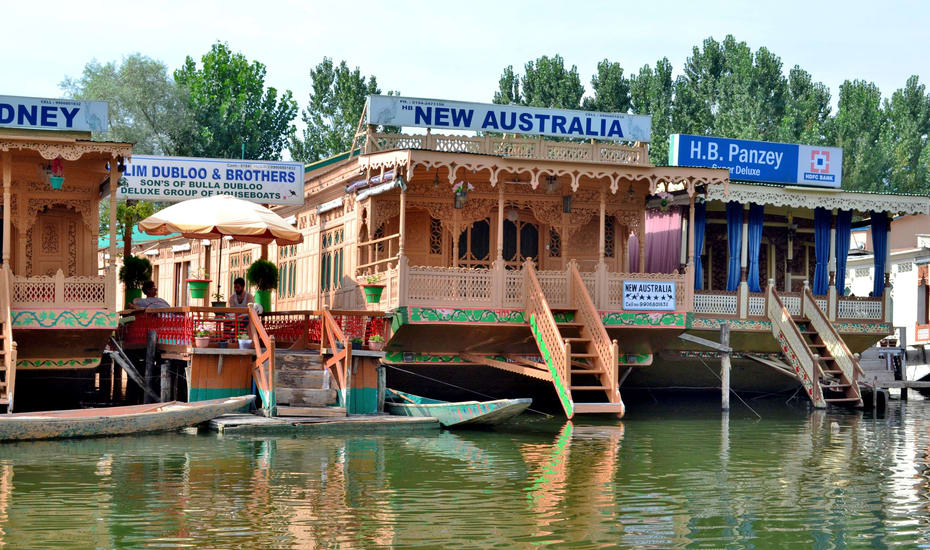 Houseboat-2